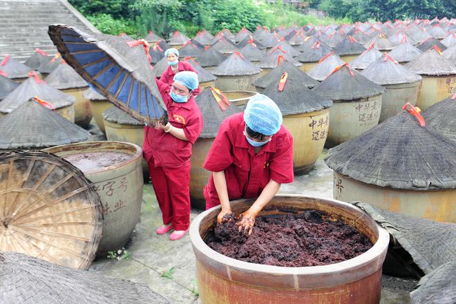 年匠心酿岁月 薪火相传谱新篇冰球突破豪华版江津酿造：百(图5)