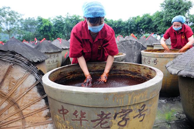 年匠心酿岁月 薪火相传谱新篇冰球突破豪华版江津酿造：百(图9)
